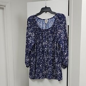 Cute Anne Klein Top
